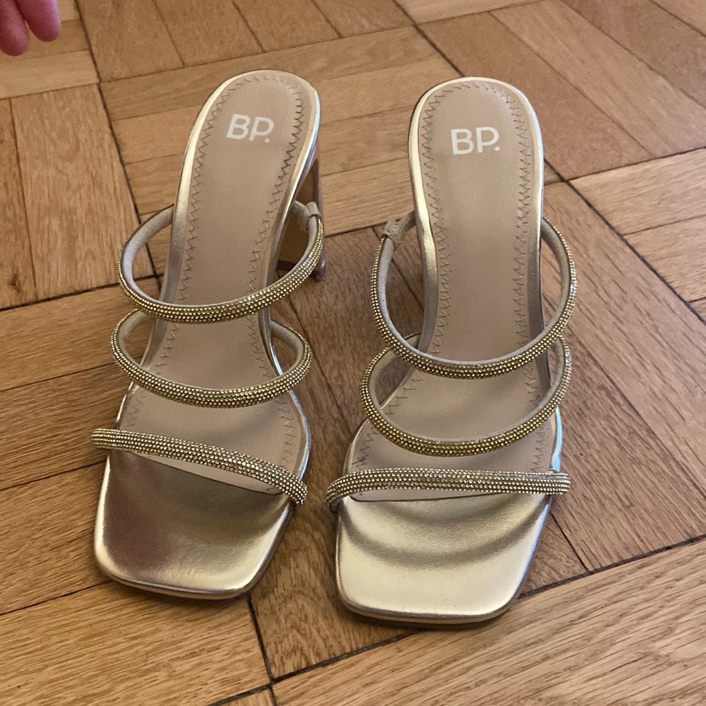 BP GOLD HEELS